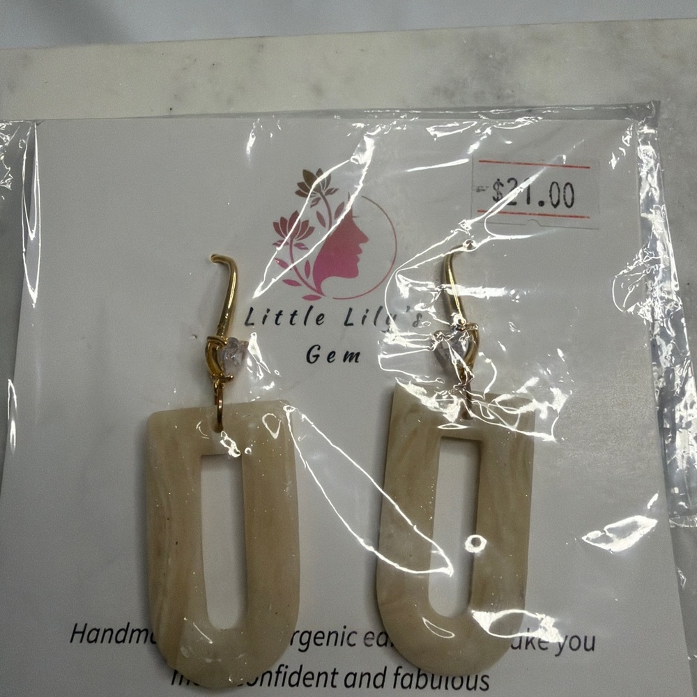 Handmade polymer clay Earrings - Picture 3 of 8